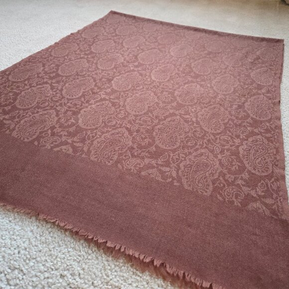 NWOT Cashmere Jacquard Lightweight Scarf Milk Chocolate - Picture 4 of 10